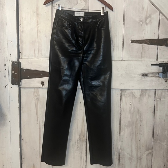 The Melina - Picture 3 of 3